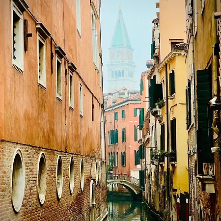 Venice Station *